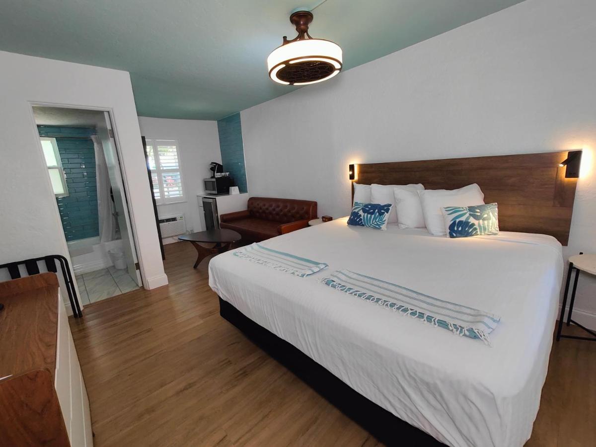 Tahitian Beach Resort Treasure Island Exterior foto