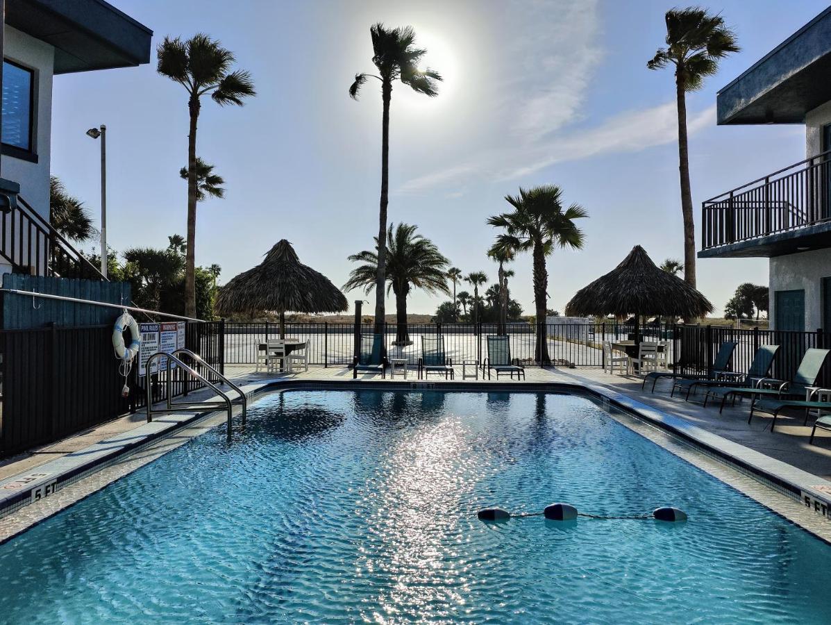Tahitian Beach Resort Treasure Island Exterior foto