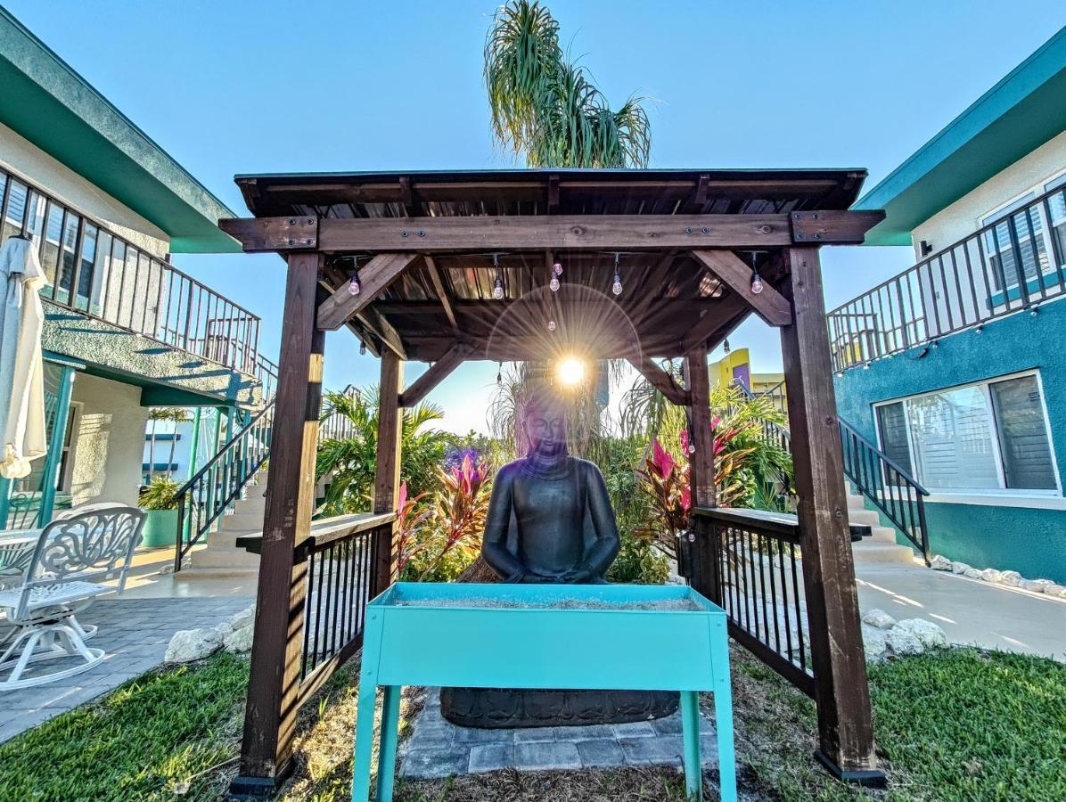 Tahitian Beach Resort Treasure Island Exterior foto