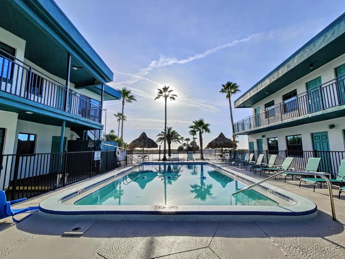 Tahitian Beach Resort Treasure Island Exterior foto