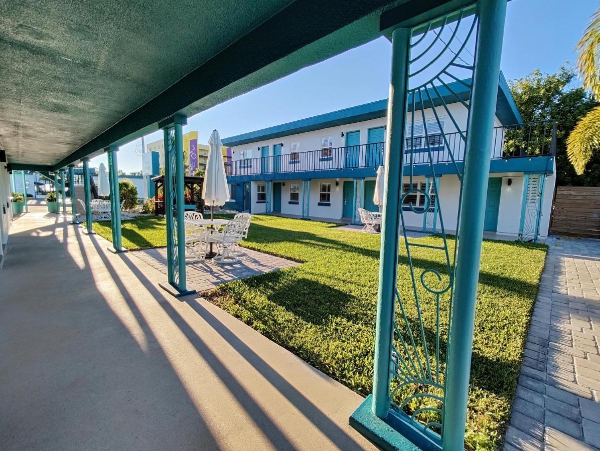 Tahitian Beach Resort Treasure Island Exterior foto